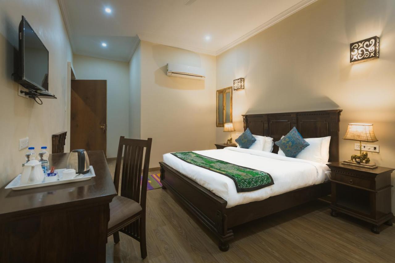 Hotel Dev Garh Джайсалмер Экстерьер фото